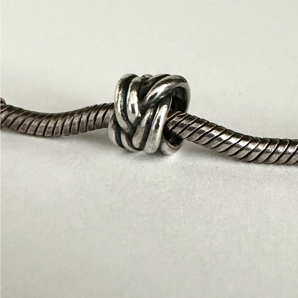 Authentic PANDORA Retired Forget Me Knot Charm